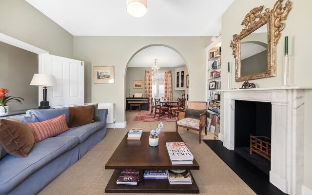 Green Retreat On Askew Crescent