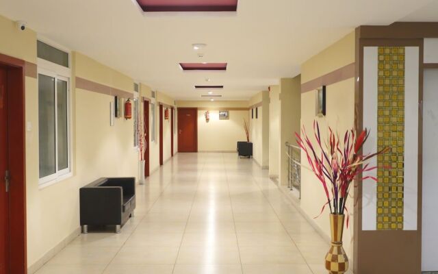 OYO 14852 Rahmath Residency