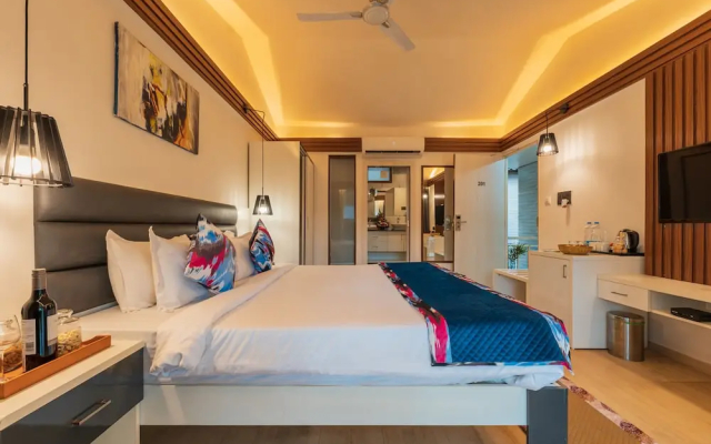 Foxoso La Beach Resort & Spa
