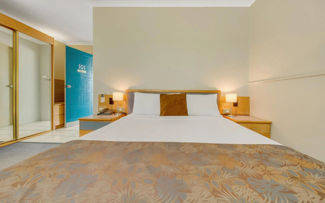 Gladstone Palms Motor Inn – Guest Rooms – West Gladstone