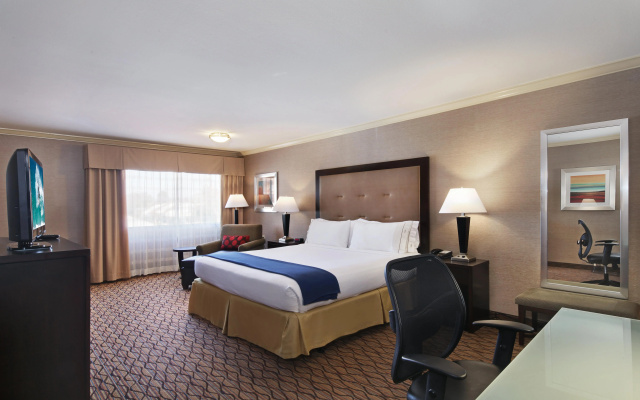 Holiday Inn Express Port Hueneme by IHG
