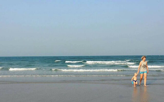 Nern Chalet Beachfront Hotel