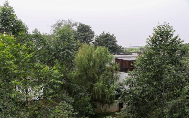 Simply Look Studio Room LRT City Jatibening Apartment