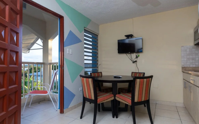 Red Sunset Beach Club