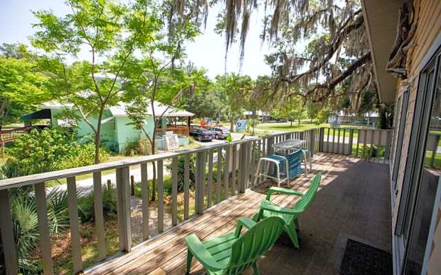 Riverfront Treetop Bungalow