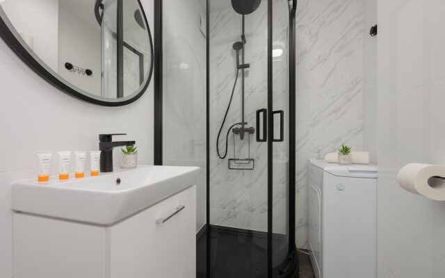 Unique Apartment With Balcony by Renters