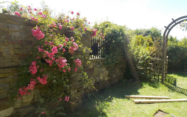 Crescent Turner Hotel