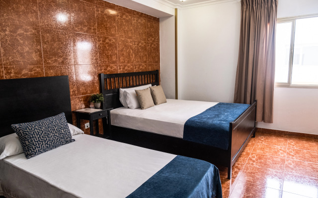 Hotel Adonis Capital