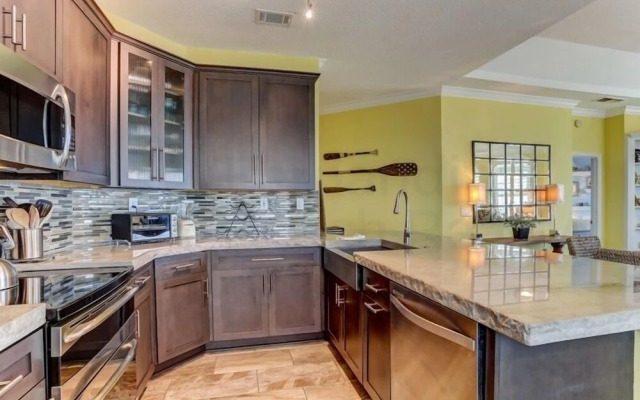 Luxury Condo with Atlantic Ocean View from Private Balcony by RedAwning