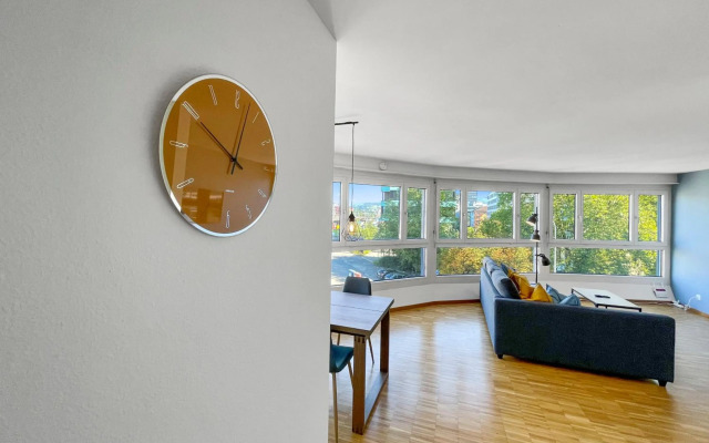 Zug Central Business Apartment