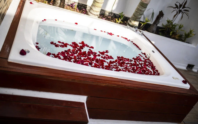 Penthouse Beach Holiday Private Jacuzzi Bbq Family Friendly Maid Service