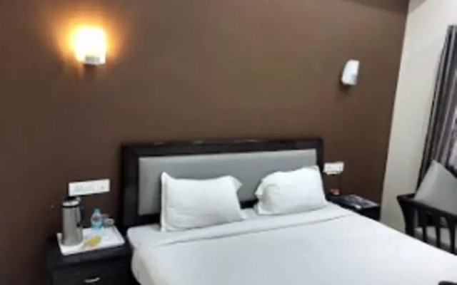Hotel Silver Shine