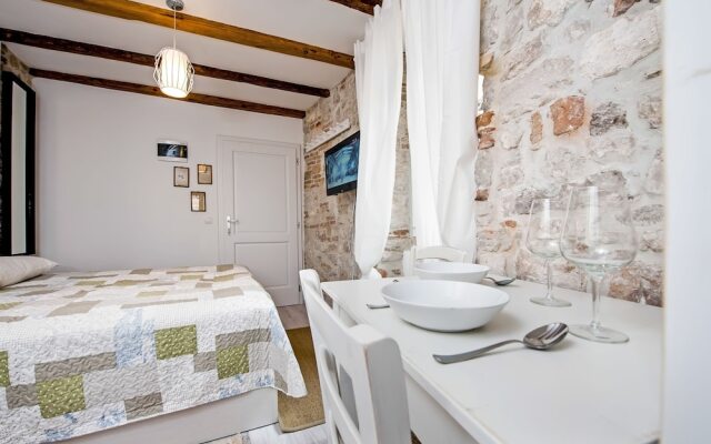 Apartment and Studio CA 3 VIE