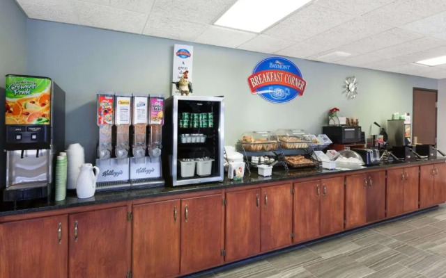 Baymont Inn & Suites Midland