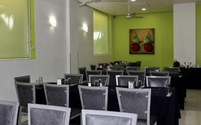 Hotel Plaza del Arco Express