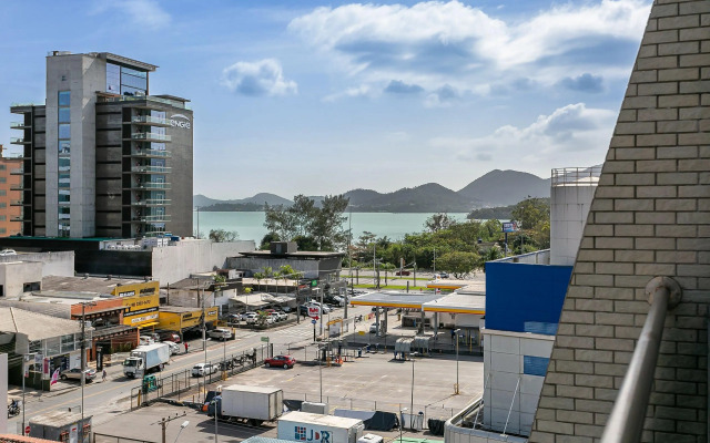 Vista Mar com sacada no Centro #CA49