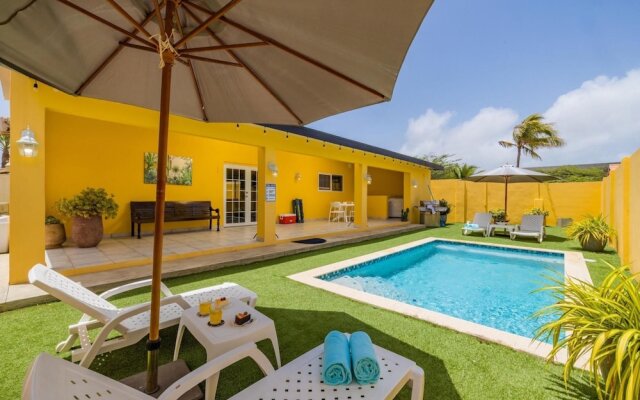 Cheerful Caribbean Villa w Private Pool 3BR