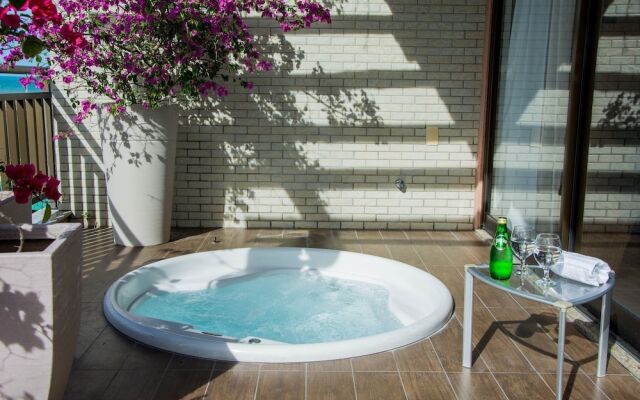 CO302 Luxuosa Cobertura de 3 suites com jacuzzi