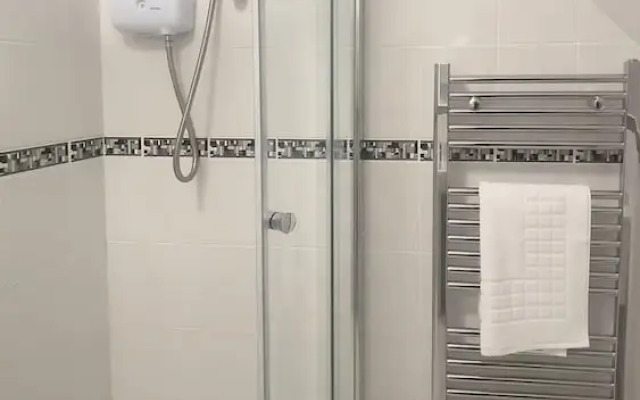 Stylish Margate Coastal Home Parking By Adliv