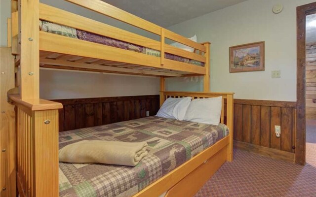 Hibernation Station - Three Bedroom Cabin