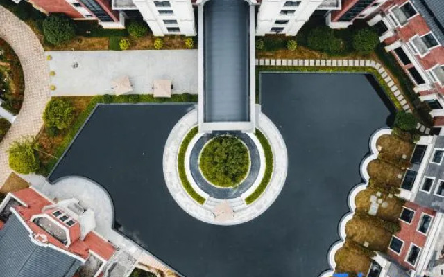 Wuyi Huakaishengdu Hot Spring Resort Hotel