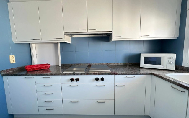 Agi Avenida Apartments