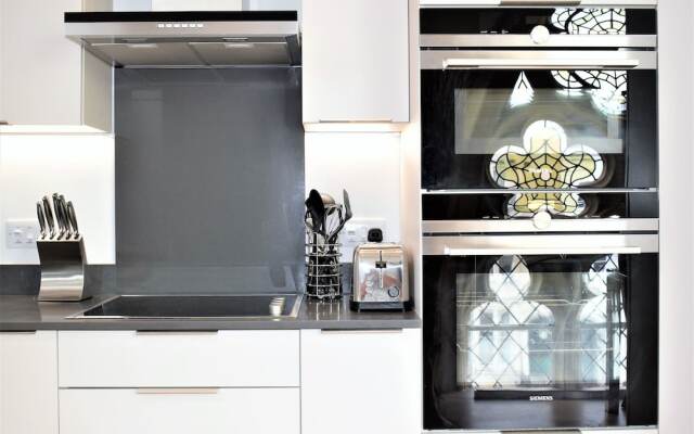 Primrose Apartment - yourapartment