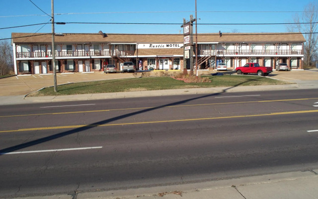 Rustic Motel Rolla