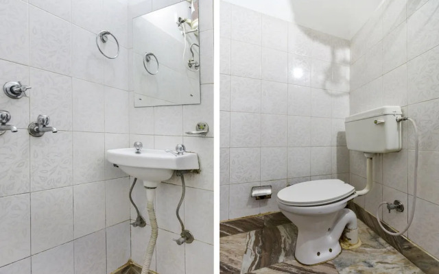 OYO 9740 Hotel Him Sagar