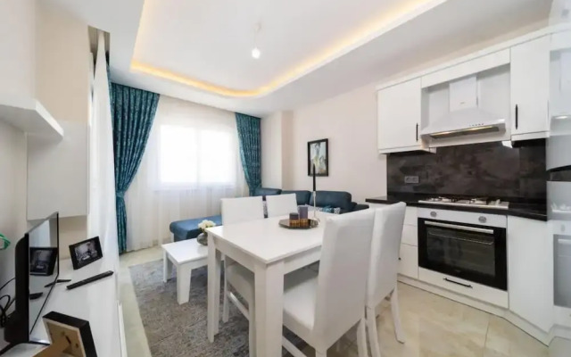 Pleasant Flat Near Beach With Balcony in Alanya