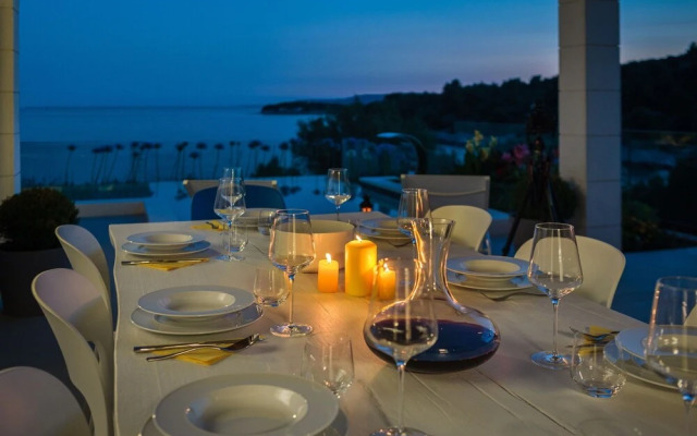 Beachfront Villa Azzurro With Pool