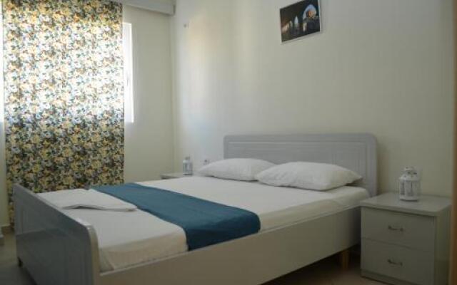 Sejdi Apartments