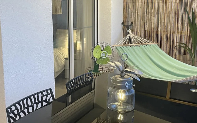 Your Retro Beach Front Hideaway in Salou