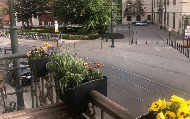 Krakow Apartments & Rooms