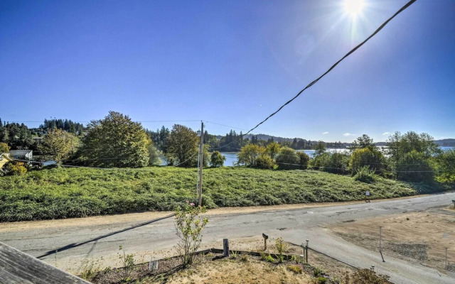 Relaxing Poulsbo Duplex w/ Liberty Bay Views!