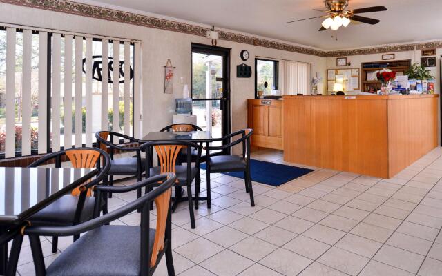 Loyalty Inn Rockingham