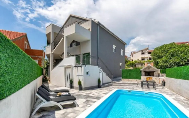 New luxury apartment Kila