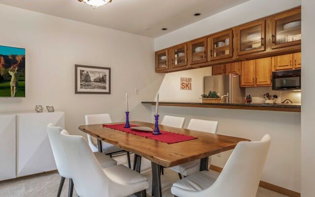 Townsend Place A107 2 Bedroom Condo by RedAwning