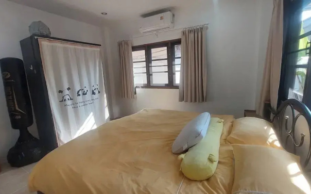 Krisada Beach Resort