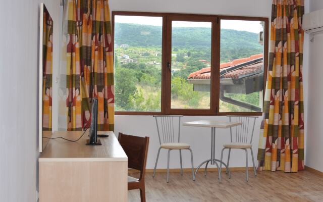 Festa Gardenia Hills