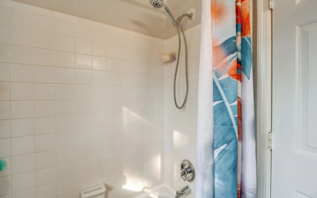 Easy Access to I-77 & I-20: Columbia Duplex!
