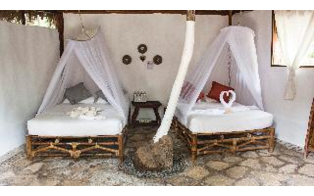 Maya Cabanas & Cenote Tulum