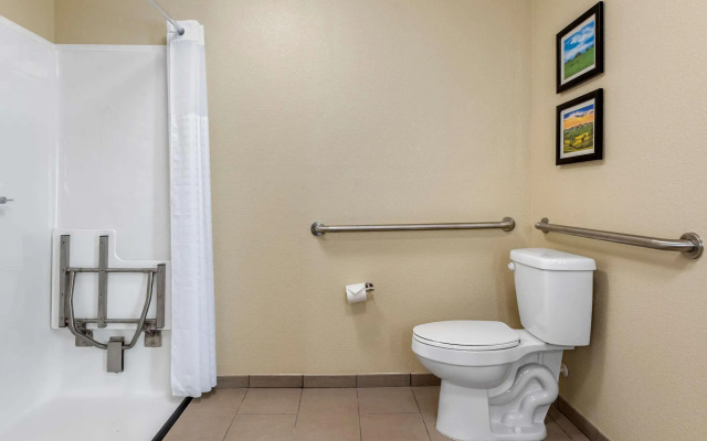 Comfort Suites