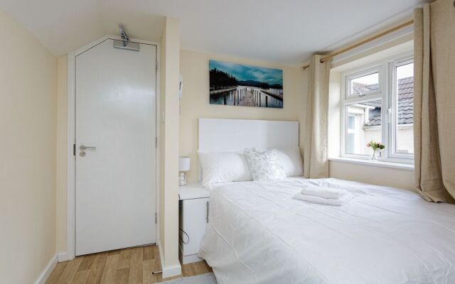 Blackberry - Stylish Self-contained Flats in Soton City Centre