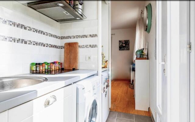 Charming Flat With Terrace 500m From The Beach