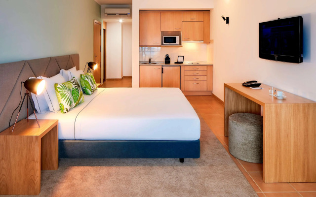 NH Marina Portimao Resort