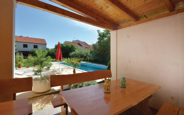 Beautiful Home in Kastel Stafilic With Wifi and 8 Bedrooms