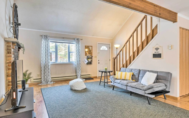 Updated Tobyhanna Home: Family & Pet Friendly