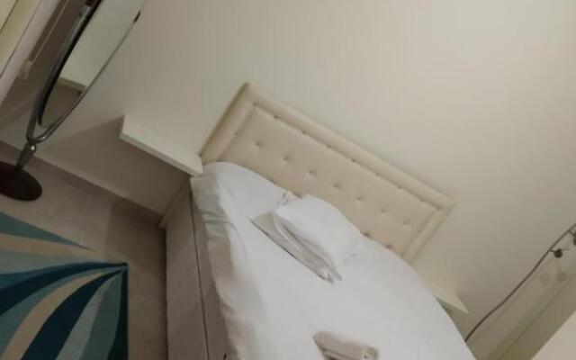 Impeccable 2 bed Penthouse