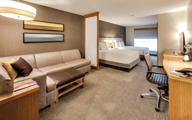 DoubleTree by Hilton Edmonton Downtown